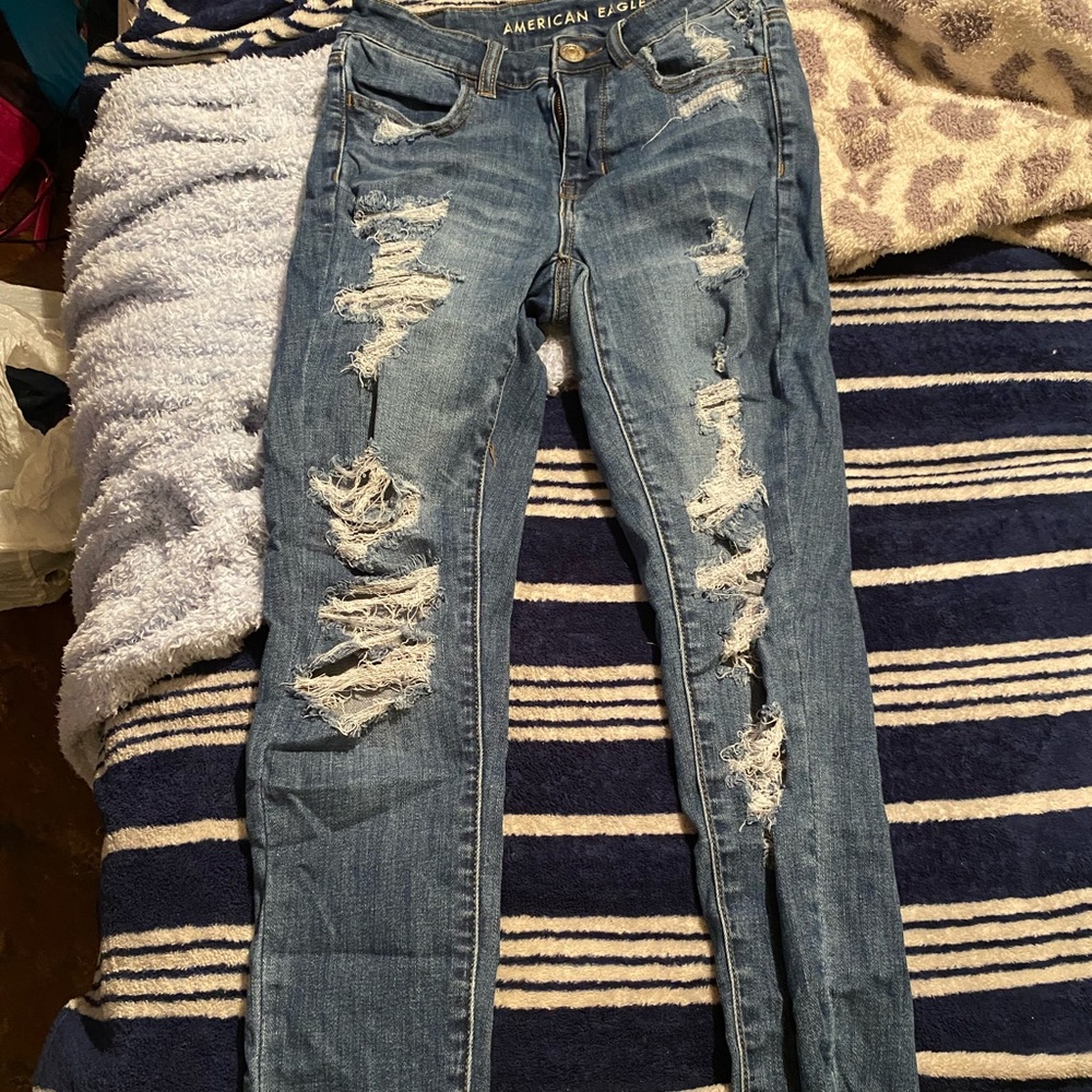 American eagle ripped jeans